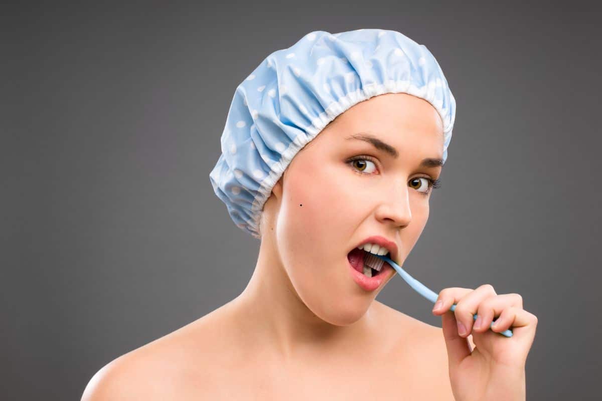 Morning vs. Night Brushing with dentist seattle